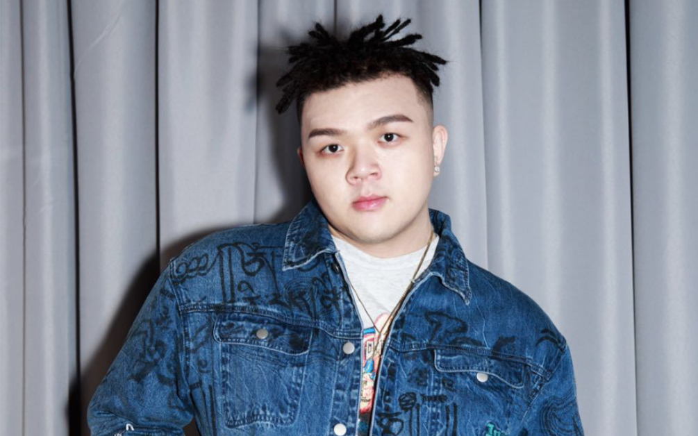 《酒精》艾福杰尼 歌词版让我们干了这杯《酒精》开始回到那年的夏天