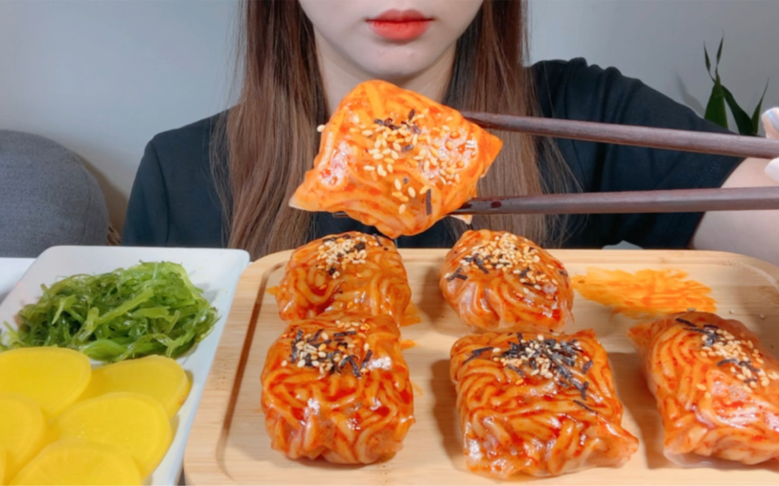 春卷皮包火鸡面,意外的好吃