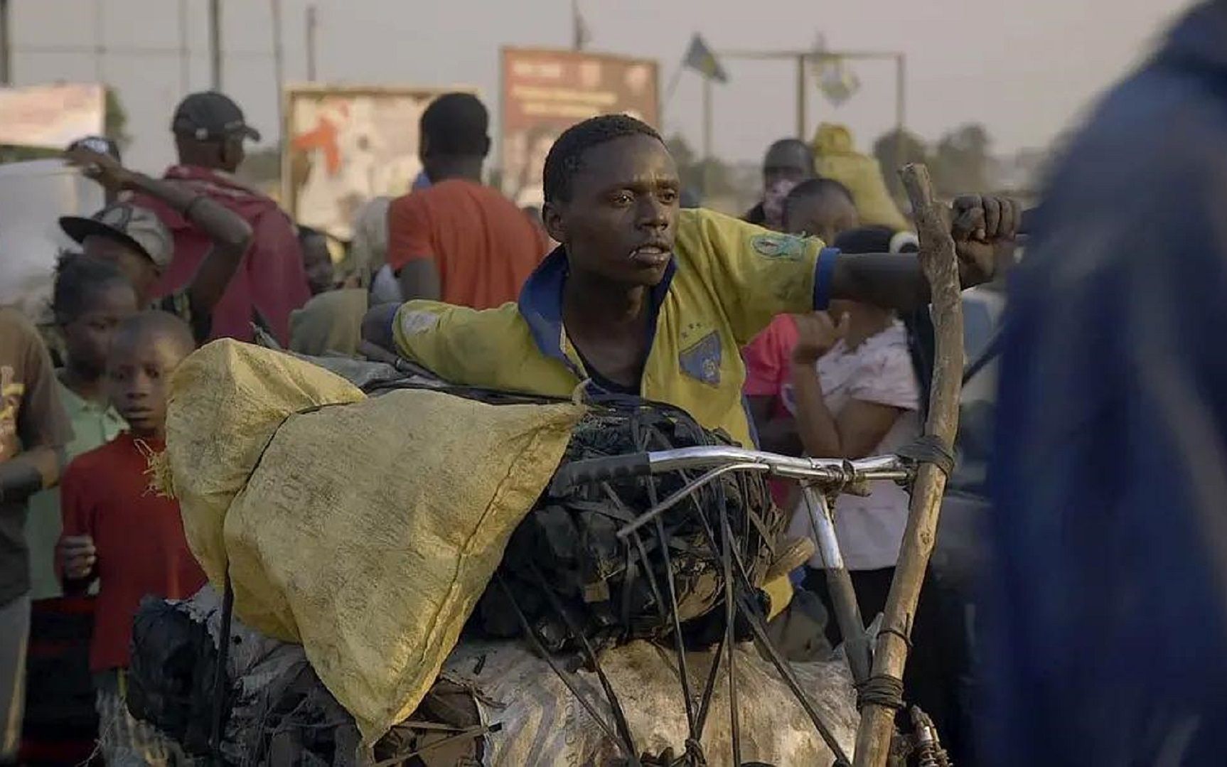 非洲纪录片人的绝望能达到什么程度看看这满屏的绝望你还抱怨现在的