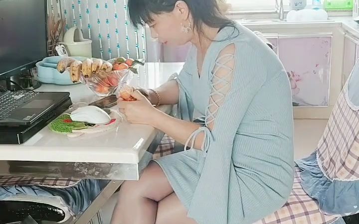 丝袜高跟鞋少妇(1)哔哩哔哩bilibili