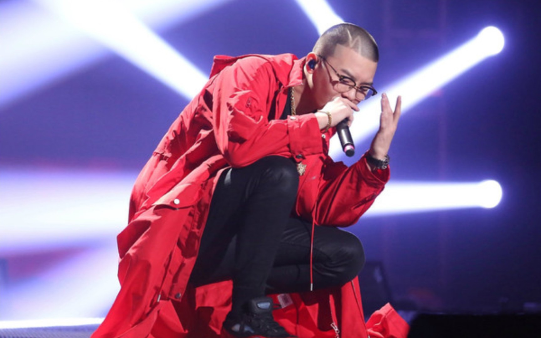 爷青回!brantb小白《万人迷》他们都身不由己 为何我一意孤行