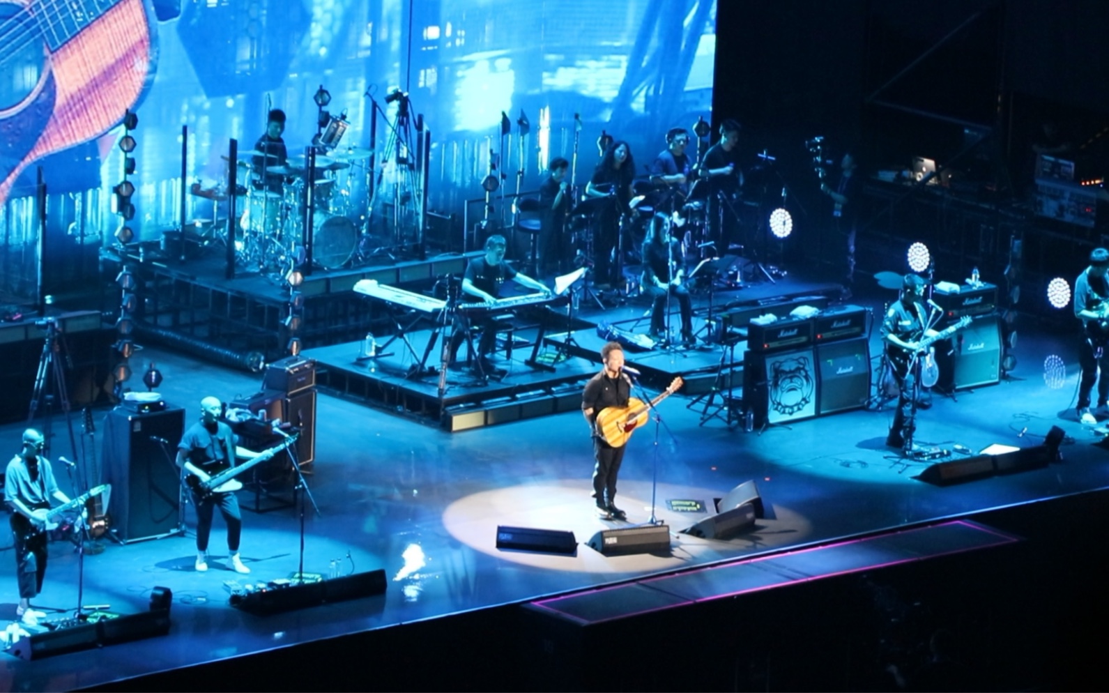 许巍2023重庆演唱会《蓝莲花》