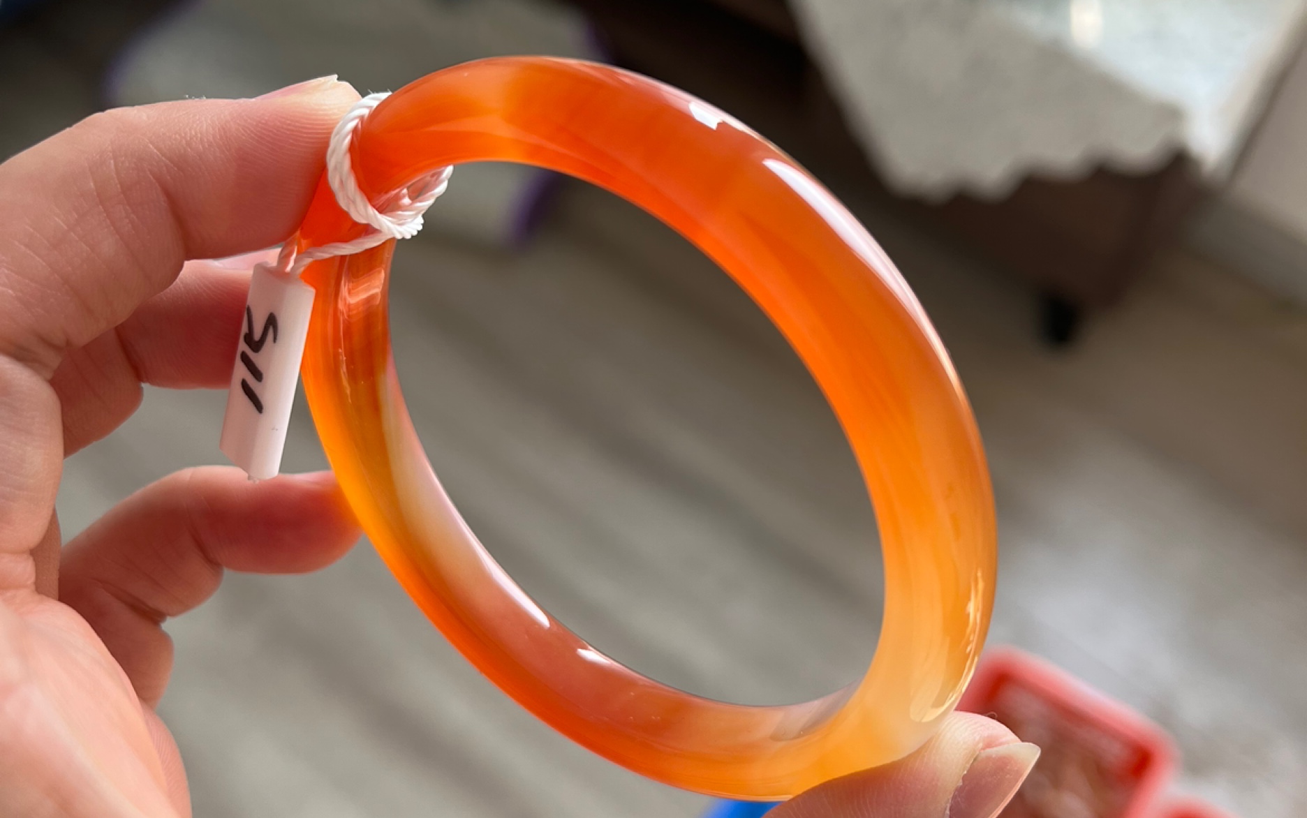 天然玛瑙手镯果冻橙色圈口60