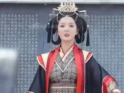 Video herunterladen: 三针治好美人鱼，女帝封我绝世神医