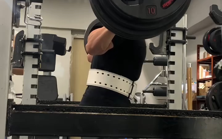 线上学员健豪,离心210kg,时不时感受一下超极限重量的压力