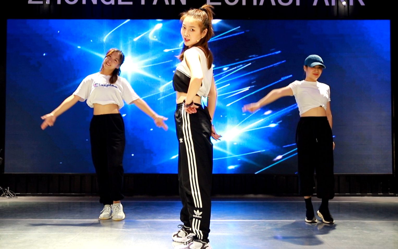 炒鸡好学的律动舞蹈【levitating】