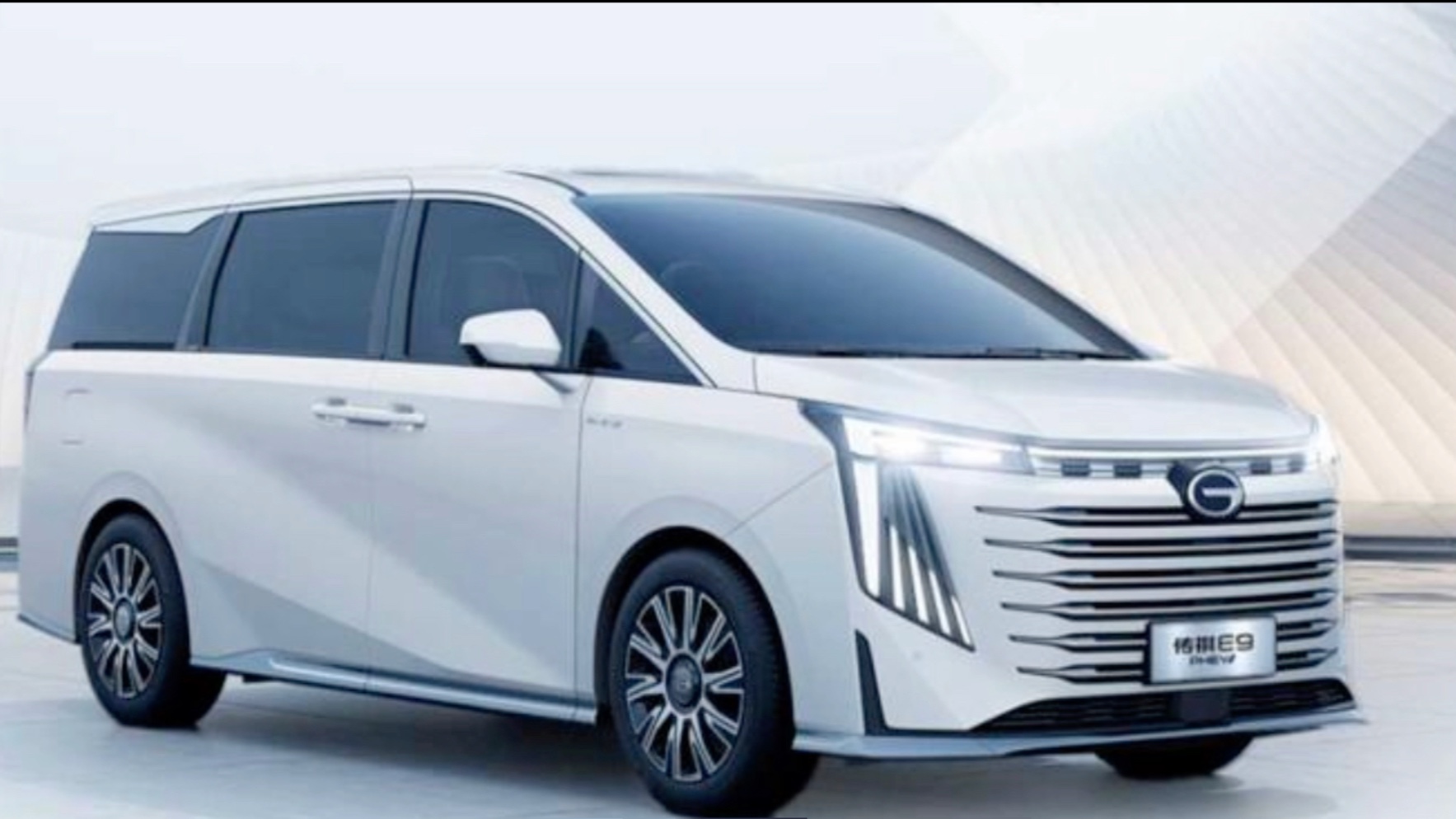 奢享豪华的智电mpv-传奇e9