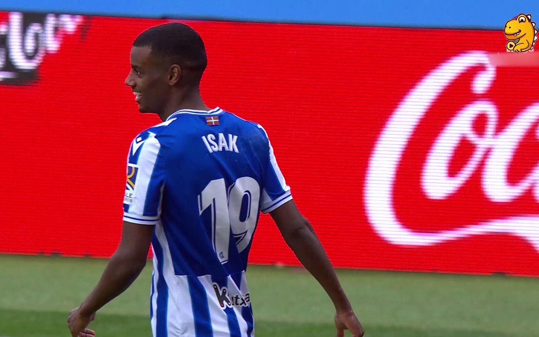 快龙直播|皇家社会大胜阿拉维斯,伊萨克上演帽子戏法.