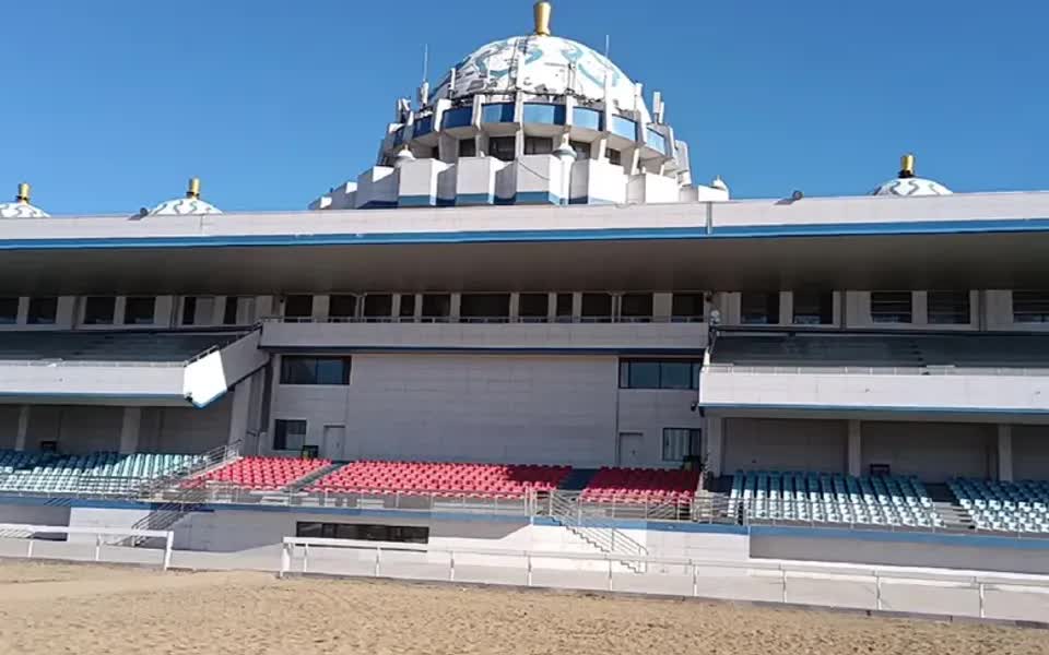呼和浩特赛马场,历史悠久过去这里曾经举办过大型的赛马马术表演