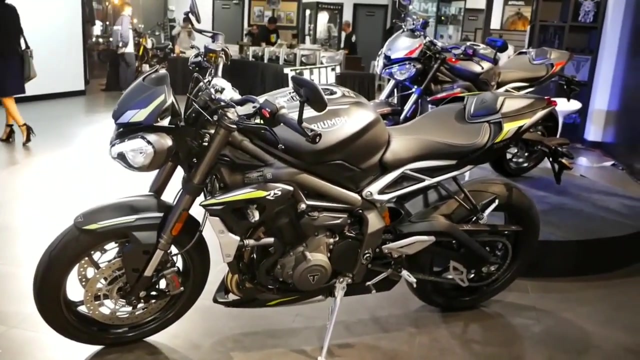 凱旋765rs細節欣賞!又確認了下眼神!2020 triumph street triple rs!