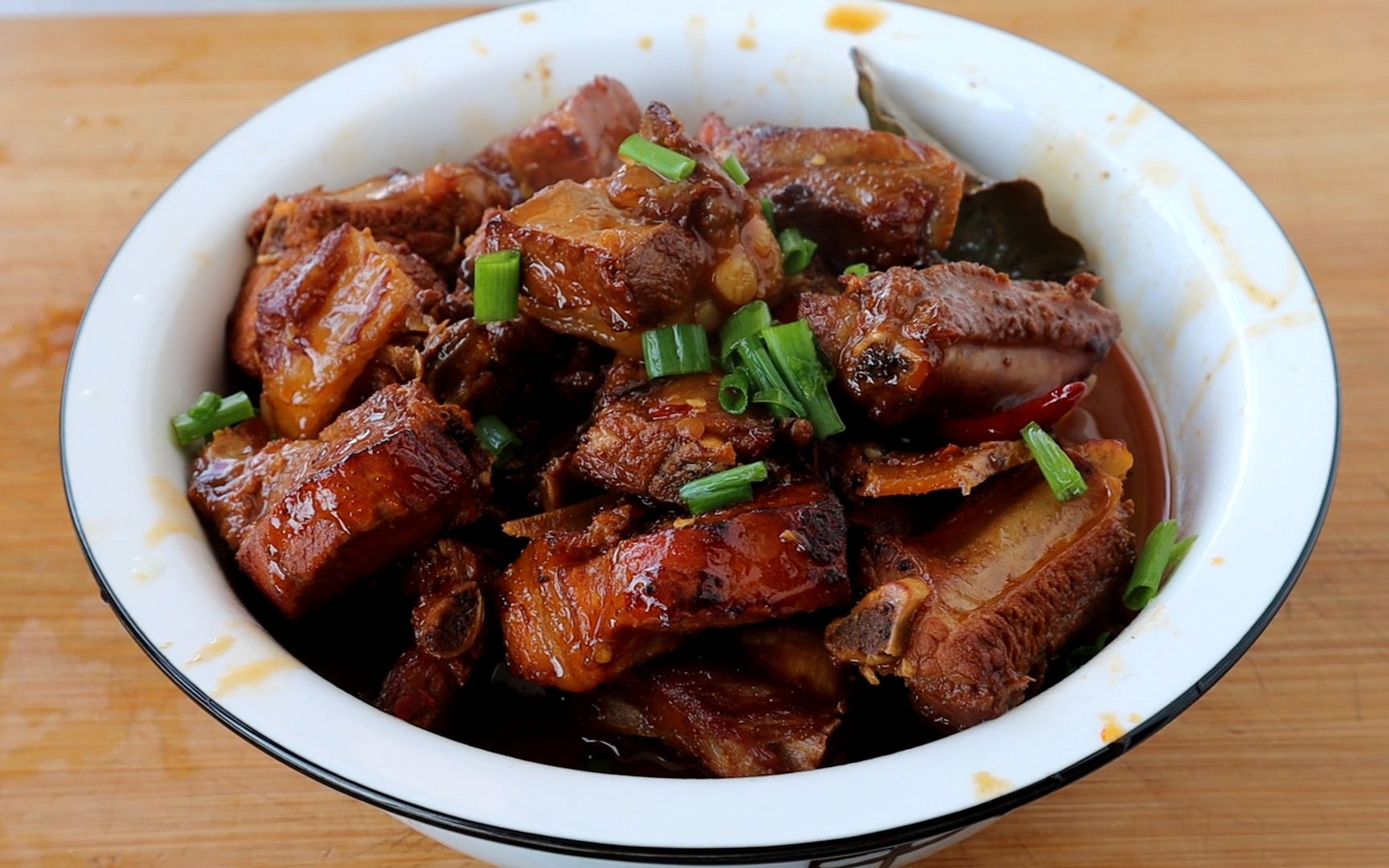 卤排骨怎么做才好吃原来诀窍这么简单香味浓郁好吃无腥味