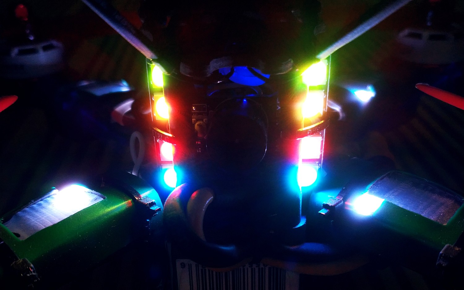 [穿越机入坑全记录]第21期，终于学会了可编程led灯的功能设置！_哔哩哔哩_bilibili