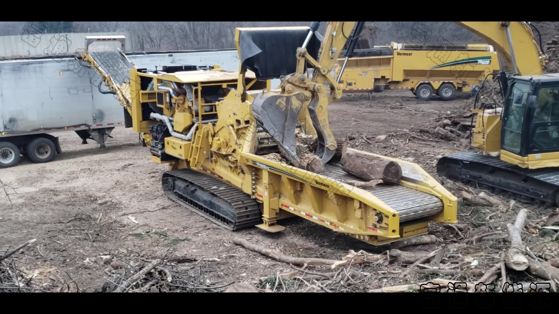 好设备分享 履带式综合破碎机 适用圆木建筑模版家具厂下脚料