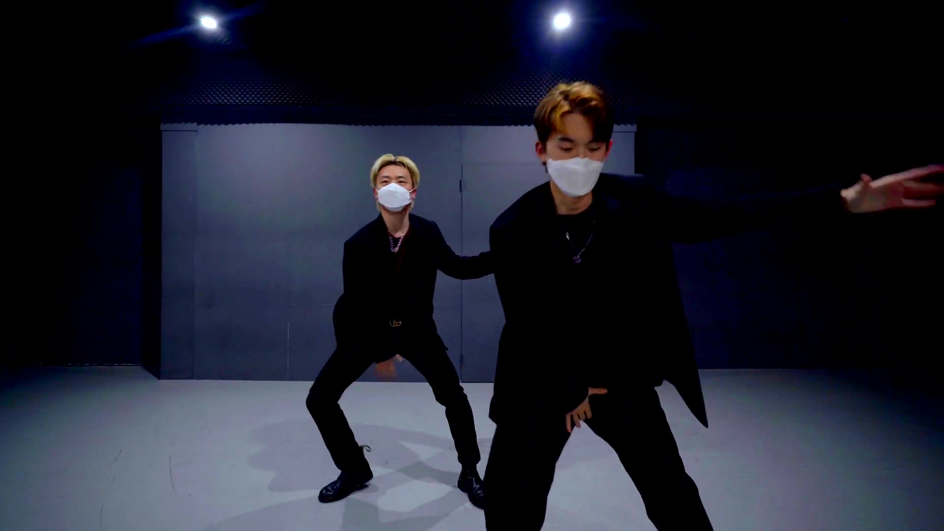 [图]【Prepix Dance Studio】GD&TOP - BABY GOOD NIGHT _ FUN.Q & HWI 编舞