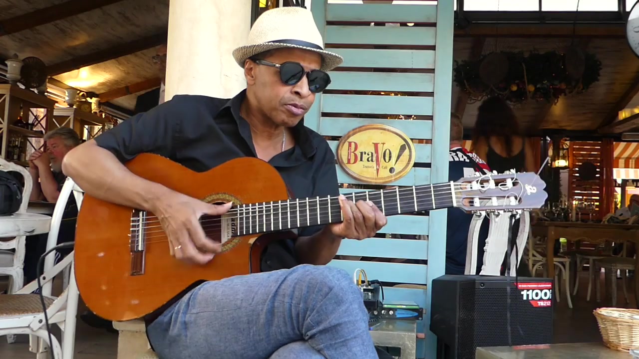 more than i can say - leo sayer (naudo fingerstyle )