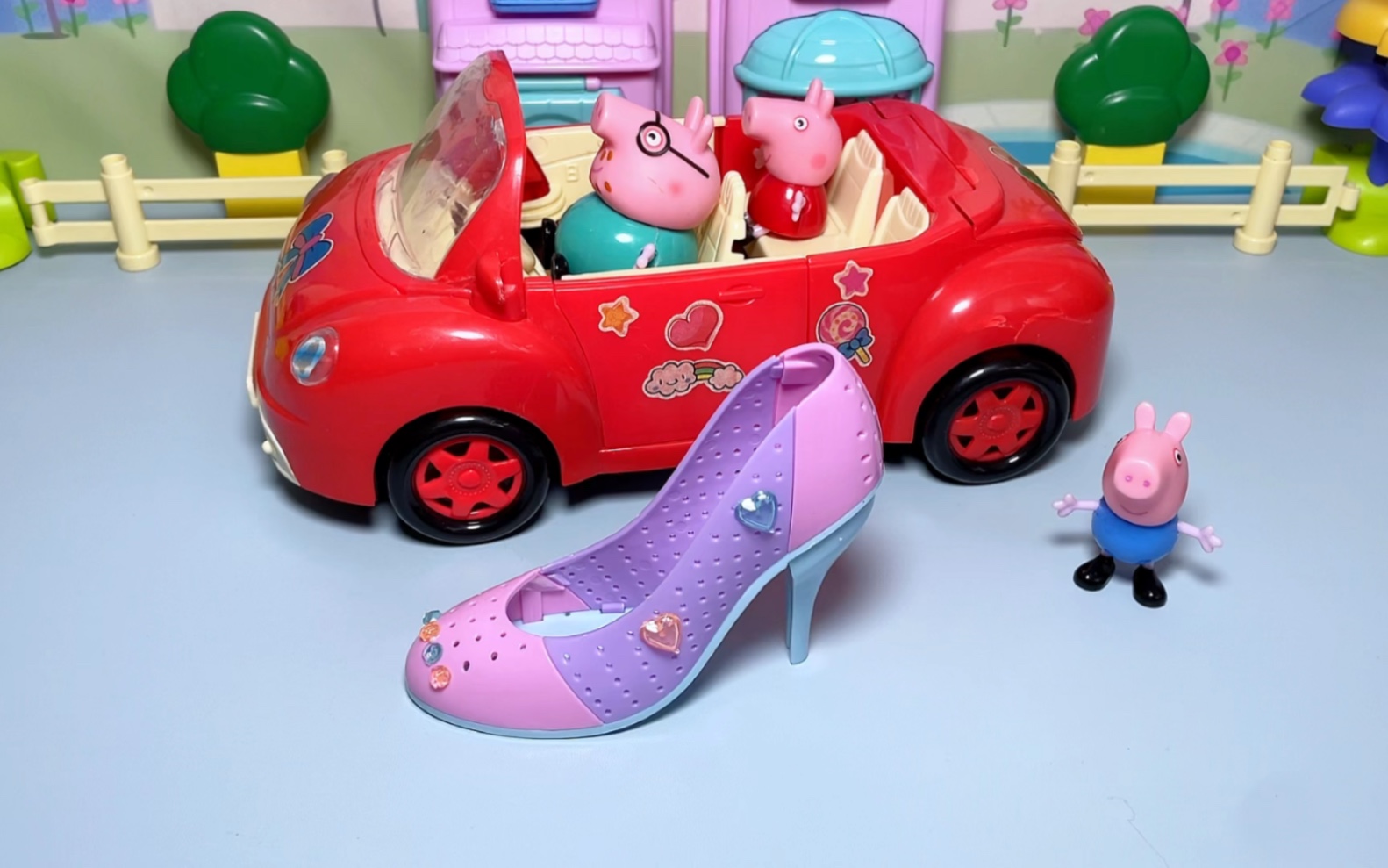 玩具动画-猪妈妈的高跟鞋坏了