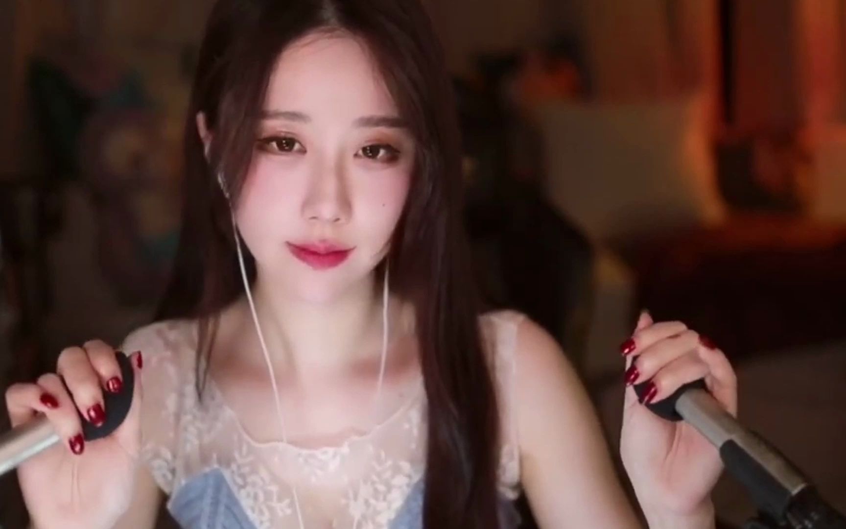 轩子巨二兔 ④早期哄睡视频 纯欲风 超漂亮