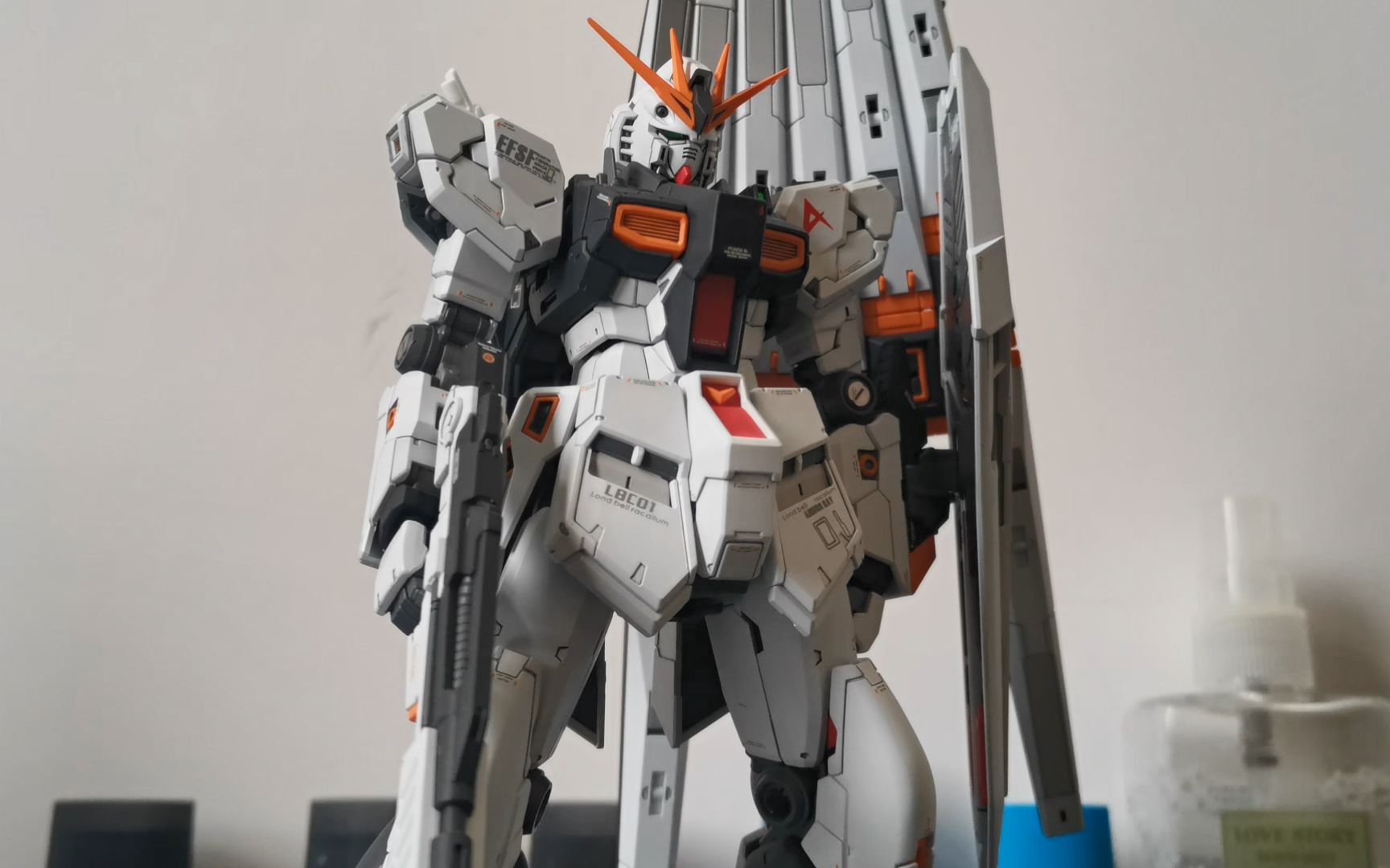 那么朴实无华~【饭饭的高达模型分享空间】第132期:rg牛高达喷涂分享