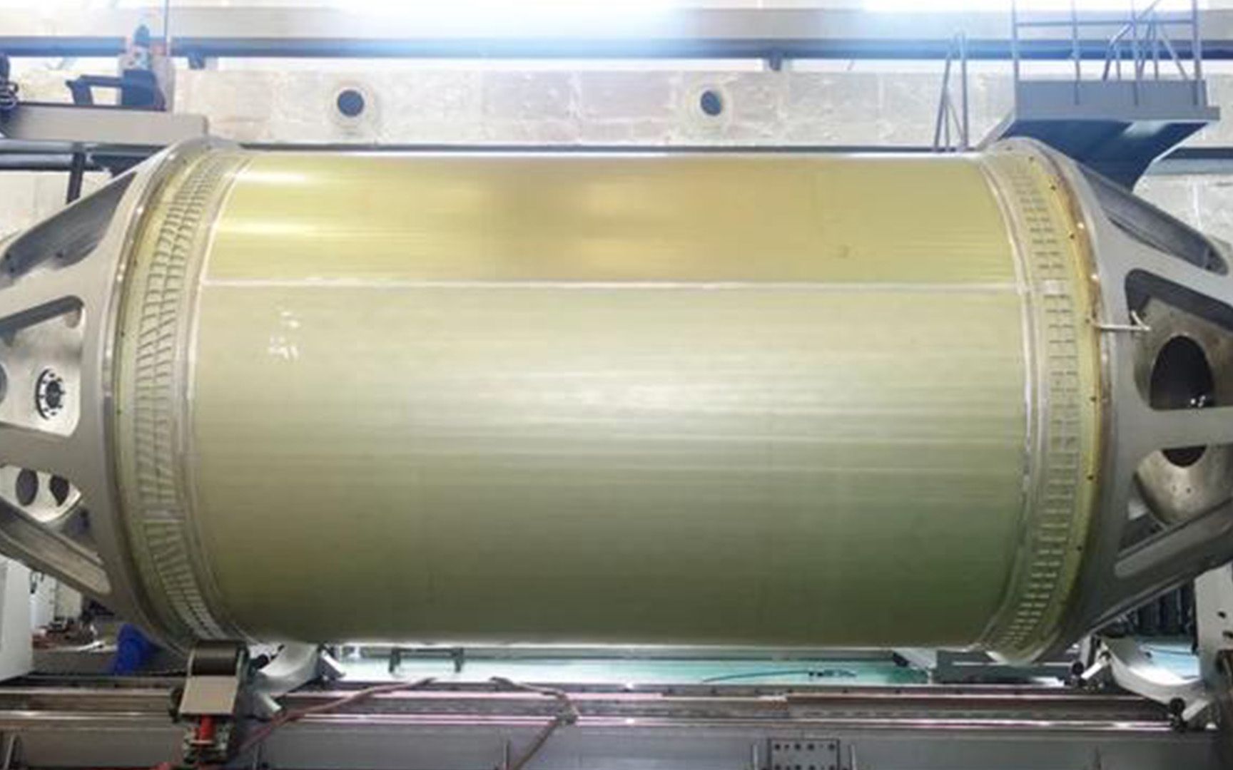 重大突破!我国首个火箭长筒段贮箱问世