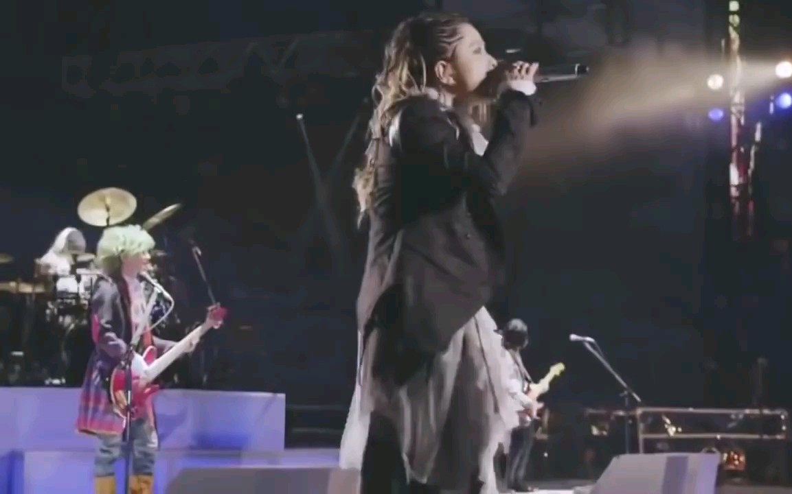 【彩虹乐团】【L'Arc~en~Ciel】Winter Fall (LIVE 2014 HD)哔哩哔哩bilibili