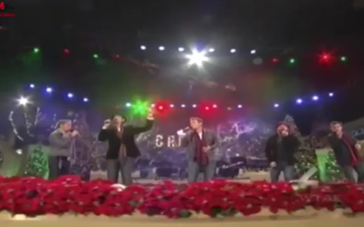 [图]Backstreet Boys - It's Christmas Time Again (Live at The Grove Tree Lighting)