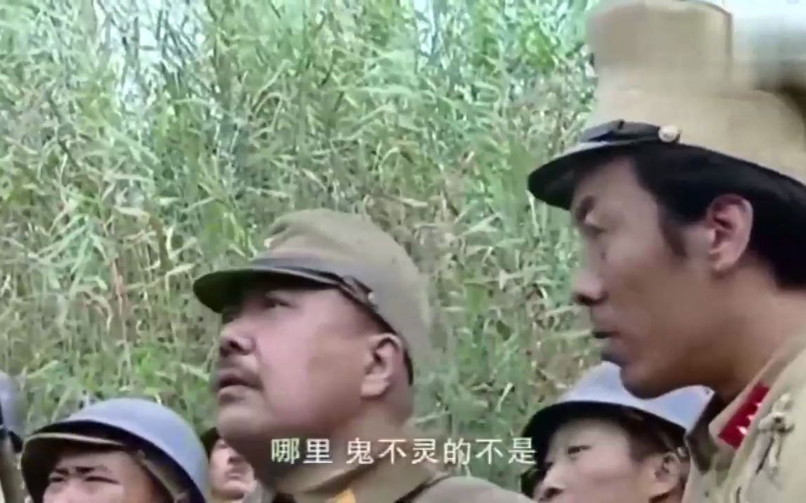 [图]影视-小兵张嘎：鬼子让嘎子带路进村，怎知嘎子趁其不备，直接下水溜走