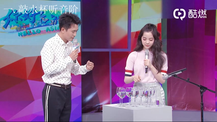 [图]【欧阳娜娜 绝对音感and即兴演奏】八分钟带你了解娜比的音乐才华