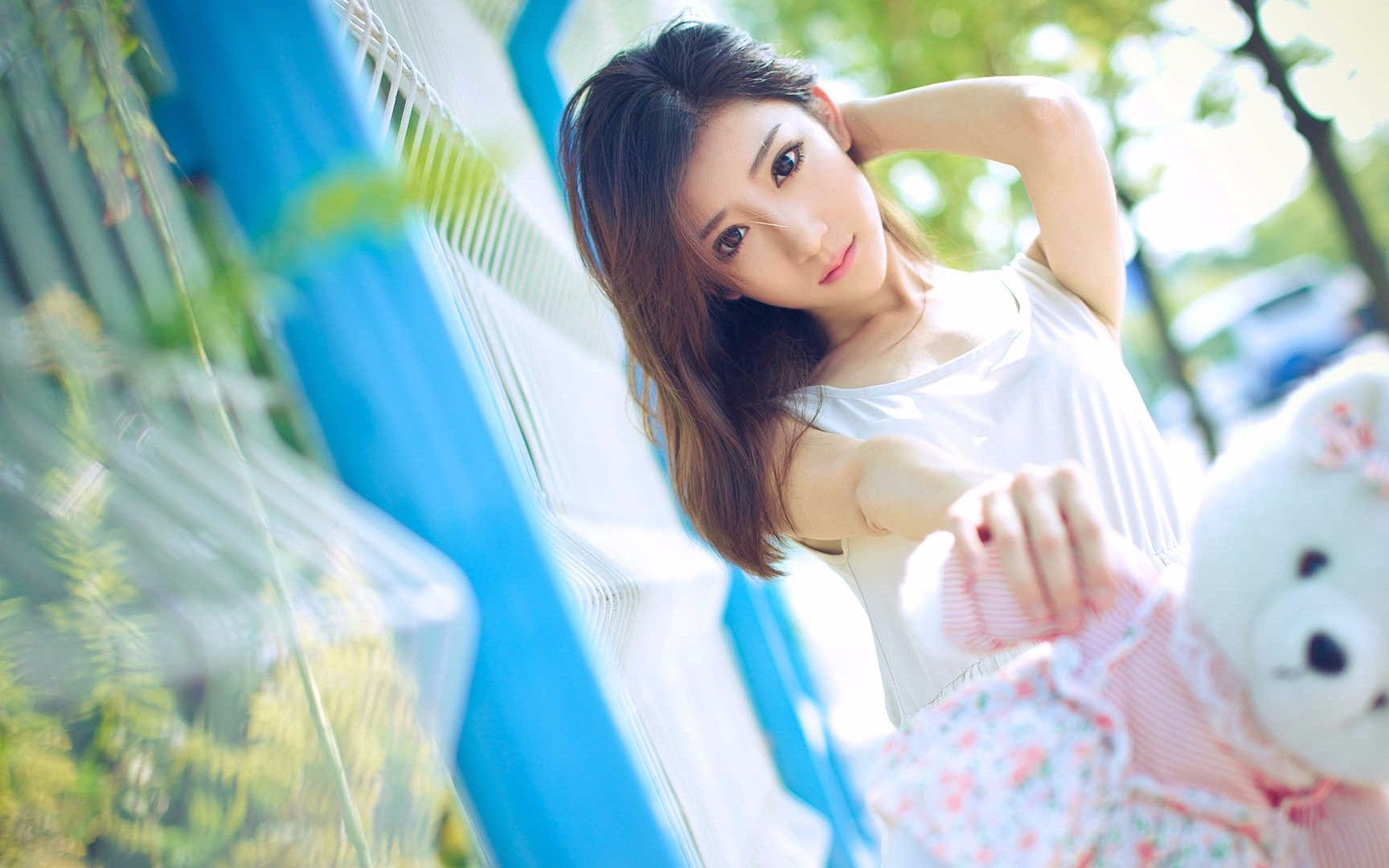 和女人聊天太无聊了?试试这个方法吧,女神会倒追你的!