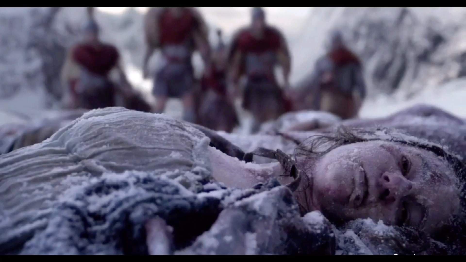 坑杀千人尸脚踏尸体破防线斯巴达