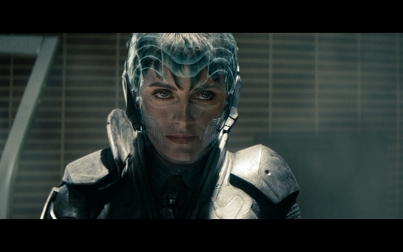 《超人:钢铁之躯》小镇激战cut 超人vs菲奥拉