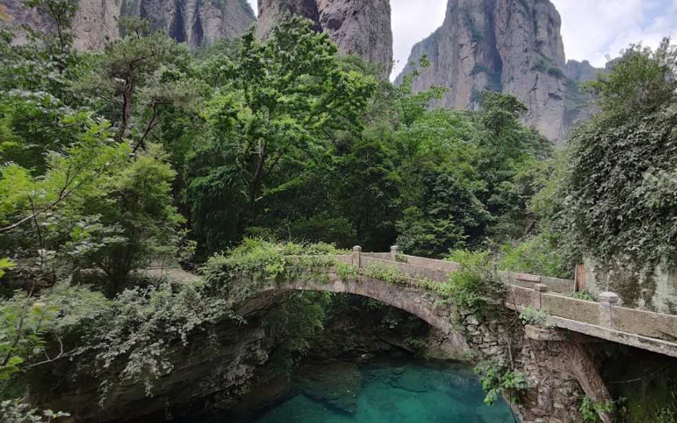 [图]遇见雁荡山灵峰景区，在群峰错落的海洋中，感受那一步一景