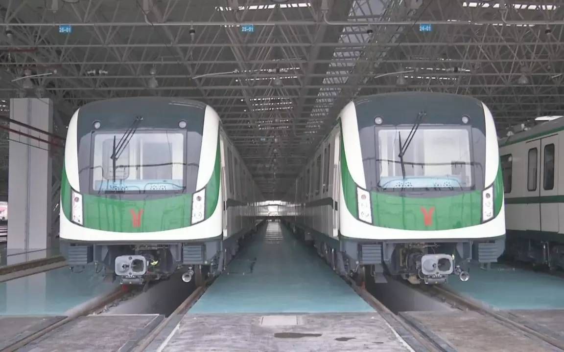 广州地铁7号线b5型活力小绿07x045~07x046次列车大学城南站4站台站前