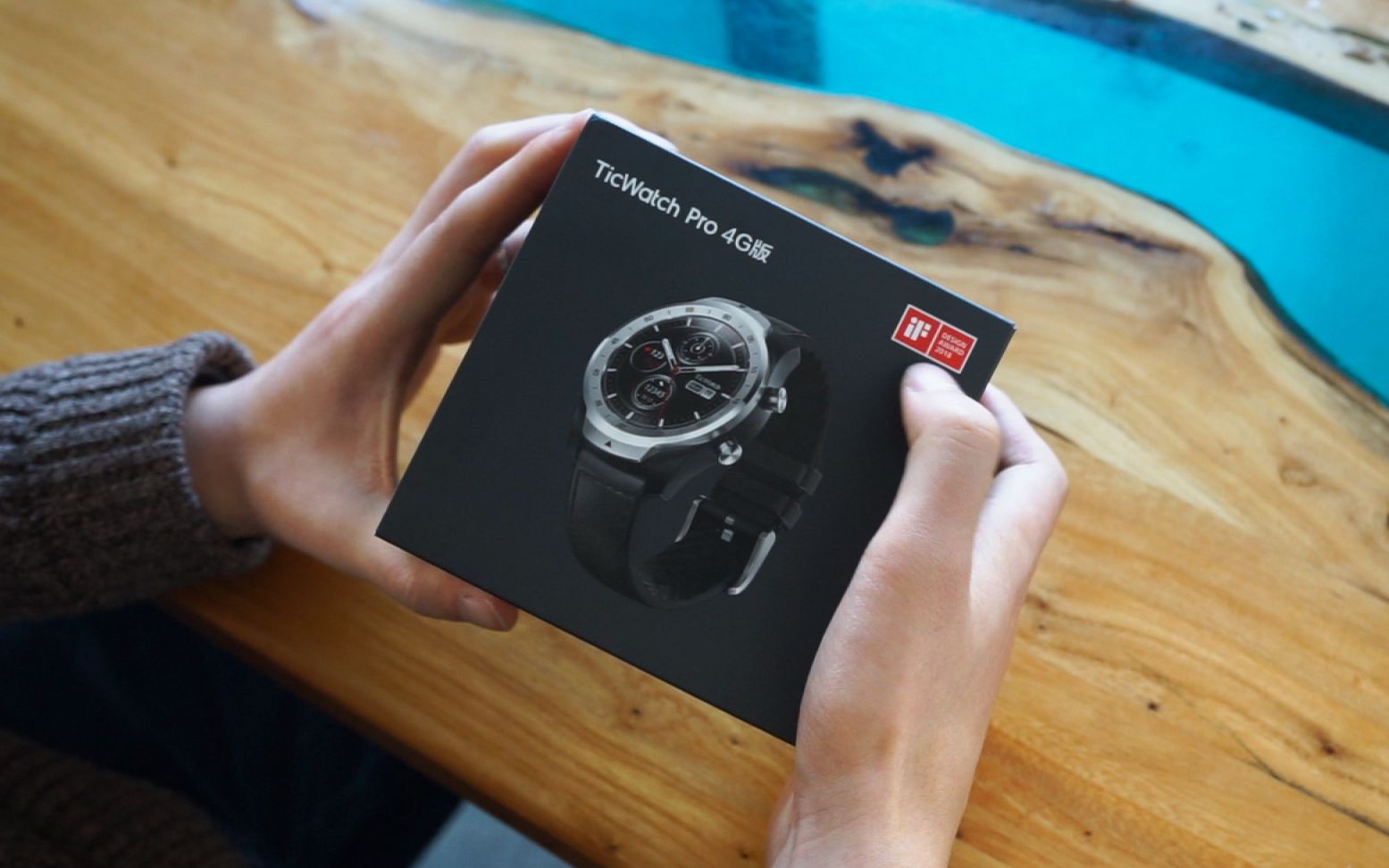 ticwatch pro 4g开箱上手 自从买了它手机从此打入冷宫_哔哩哔哩_bili