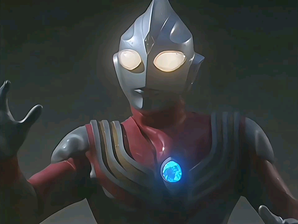 迪迦不同时期的迪拉修姆光流