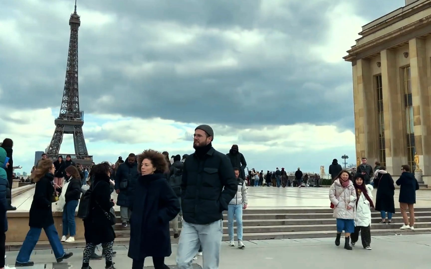 [图]巴黎·Paris｜“如果你有幸年轻时在 巴黎生活过，那么你此后一生不论去到哪里她都与你同在，因为巴黎是一席流动的盛宴。”