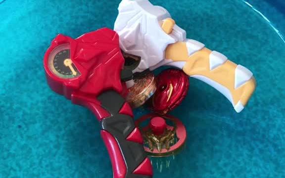 对战玩具 三宝儿童玩具 爆甲战陀