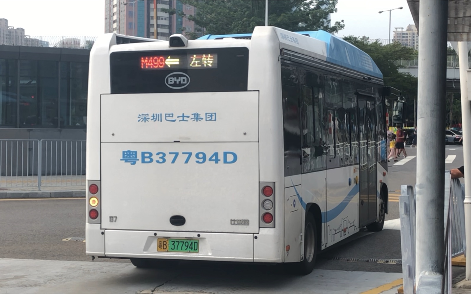 深圳公交车型图片