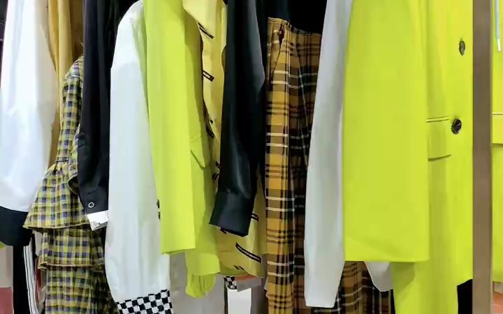 欧e·黑马蓝品牌折扣女装专柜撤柜库存尾货批发秋装杂款混批三标齐全