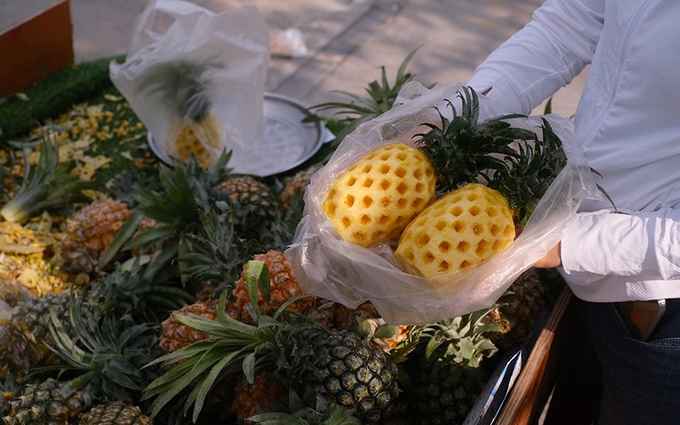 大理银桥赶集 | 夏天的水果好丰富 | 青木瓜沙拉 青酱鲜虾意面 | 治愈向生活哔哩哔哩bilibili