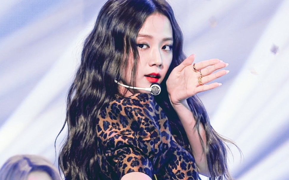 末放人气歌谣howyoulikethat横版直拍facecam波浪卷发豹纹好野的宝贝