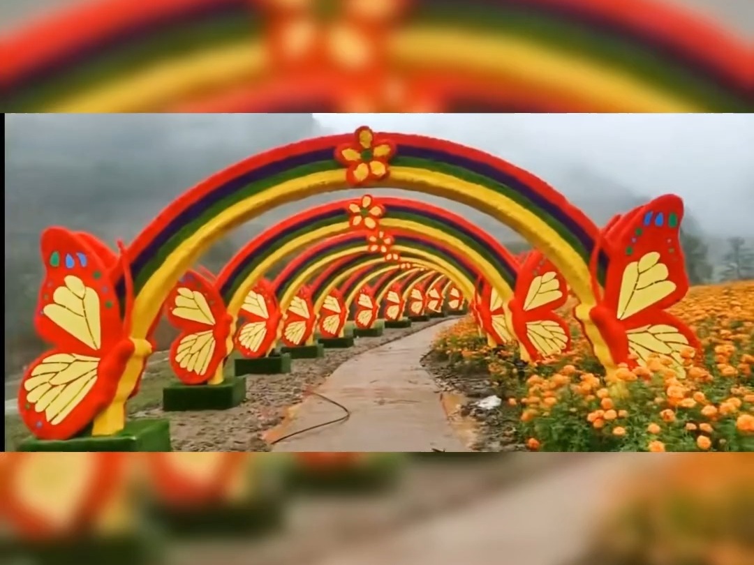 景区网红打卡点,绿雕景观拱门