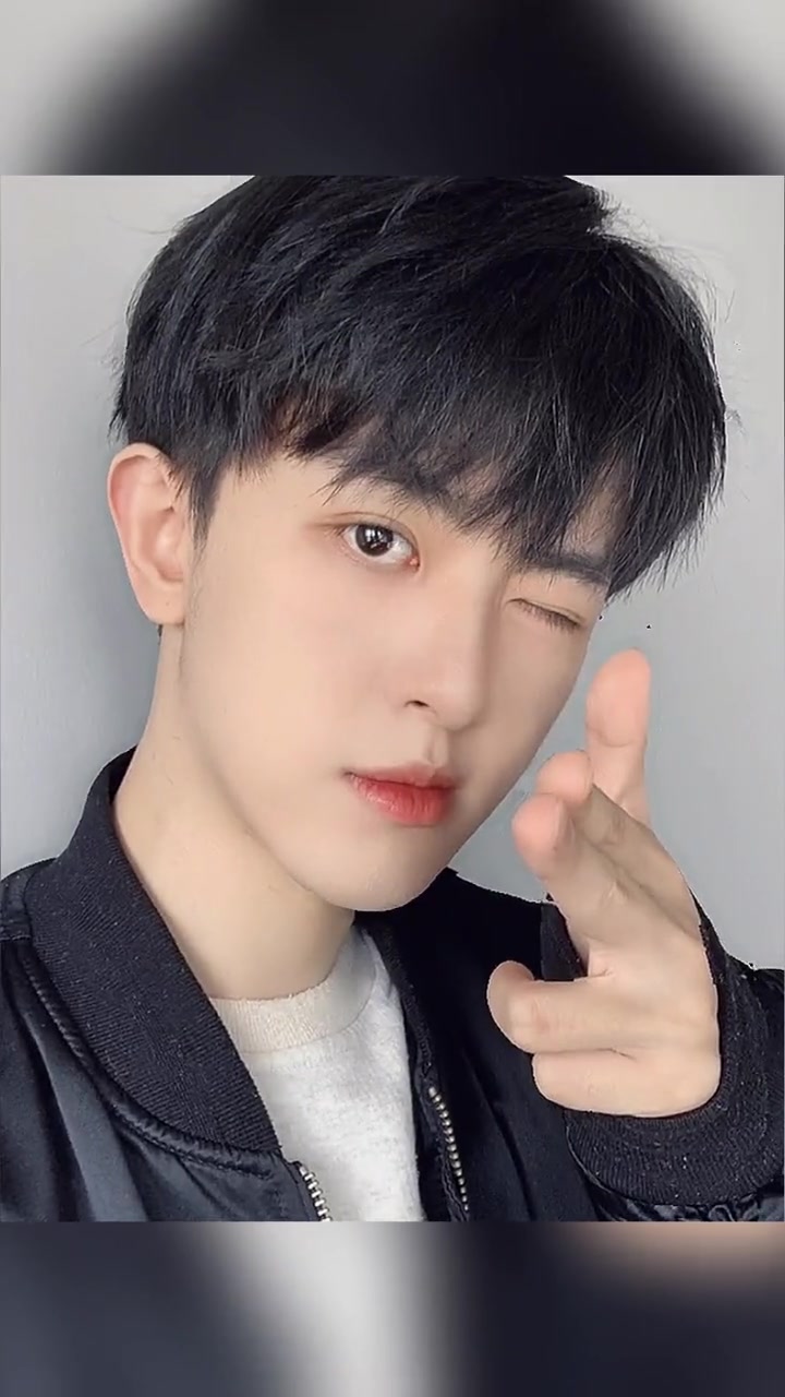 男生发型 提高颜值的碎盖纹理,每一款都是颜值担当的发型.