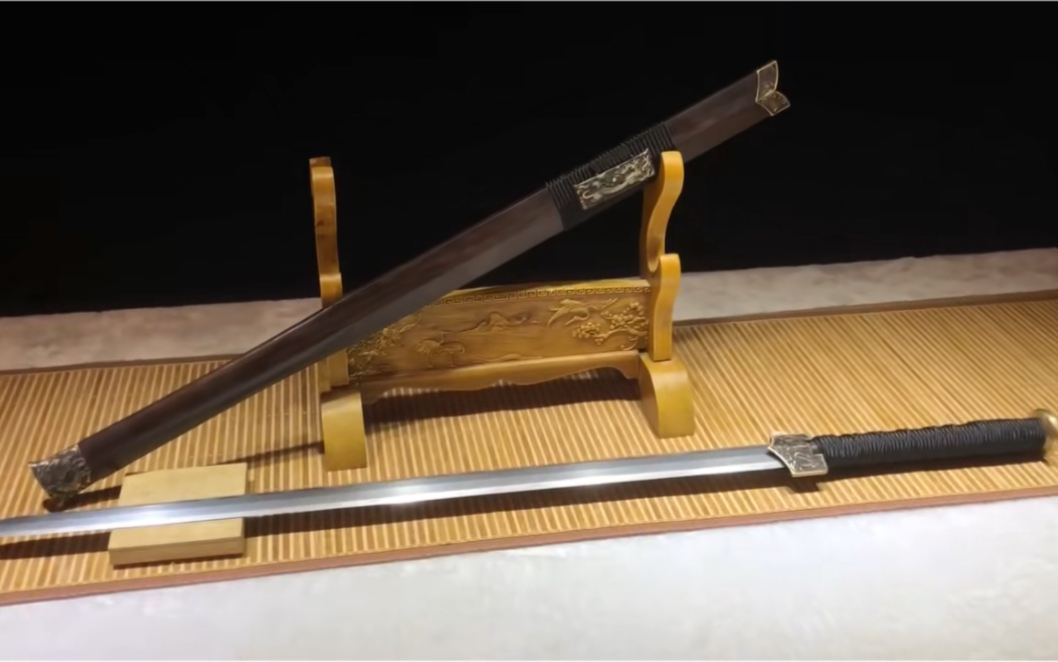 至尊版羽毛纹烧刃四兽汉剑手工折叠锻打手工研磨收藏版汉剑