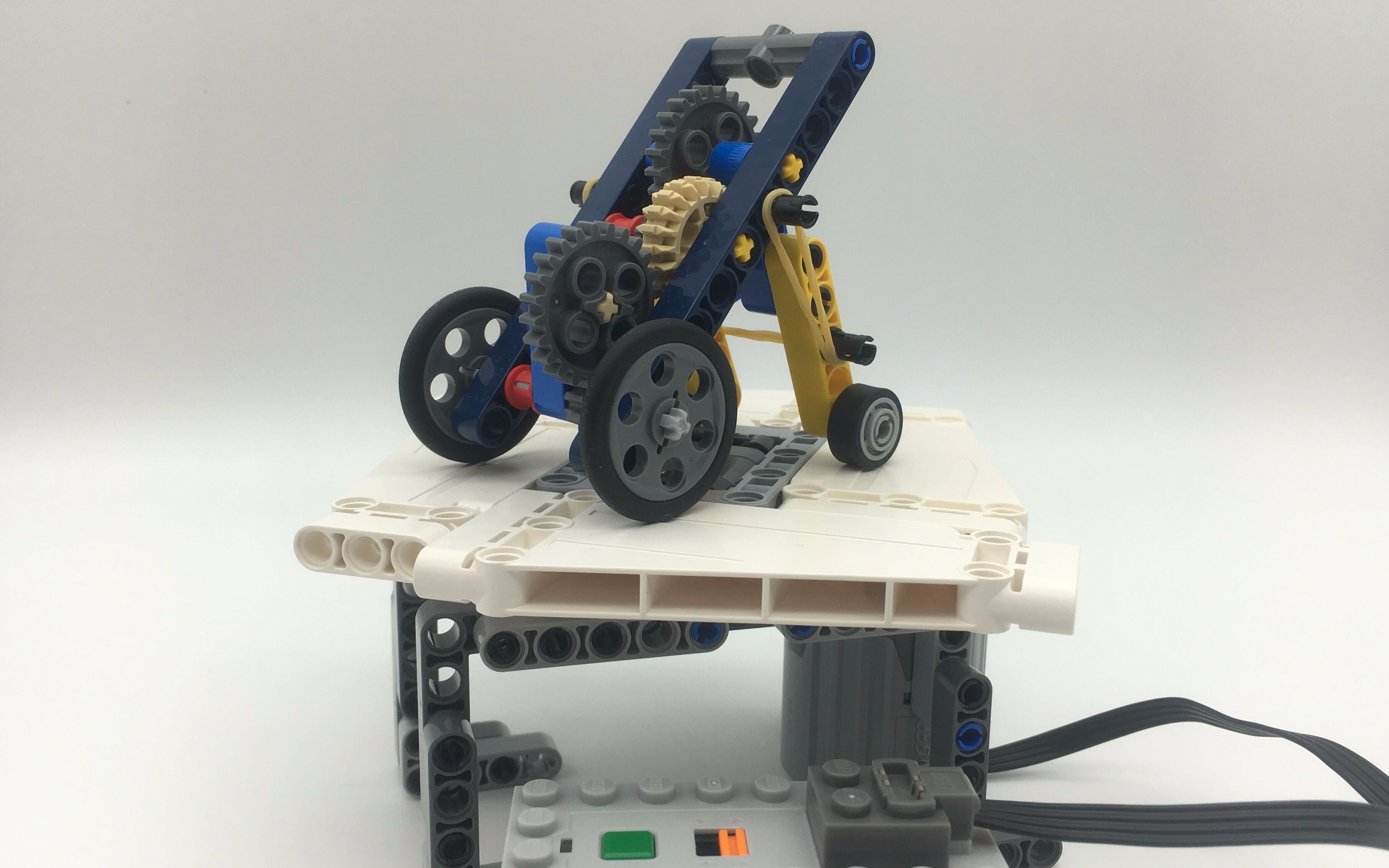 乐高moc,仿五十川的弹力小车