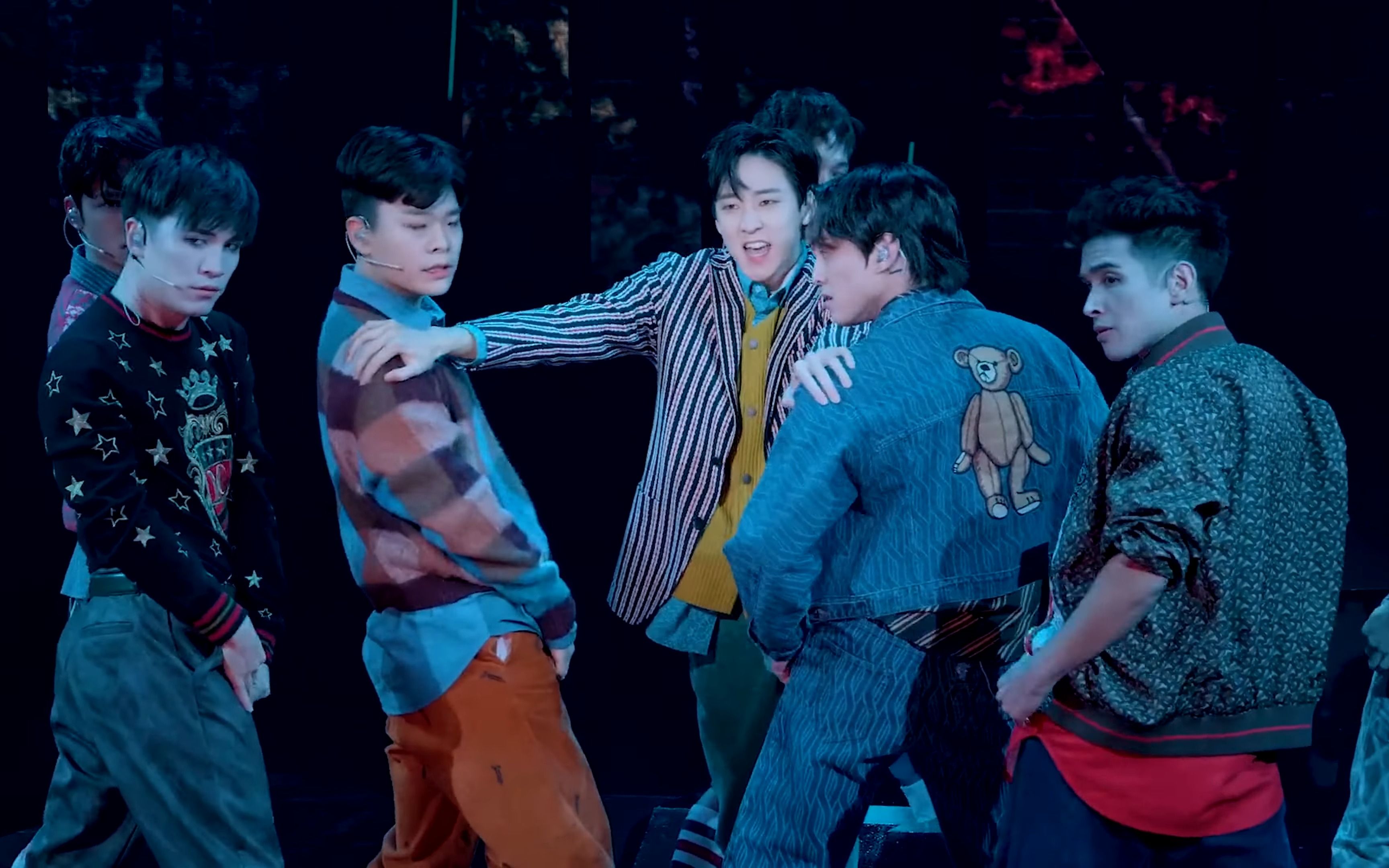 【生肉】韩流席卷宽街?感受一下百老汇舞台上的kpop!