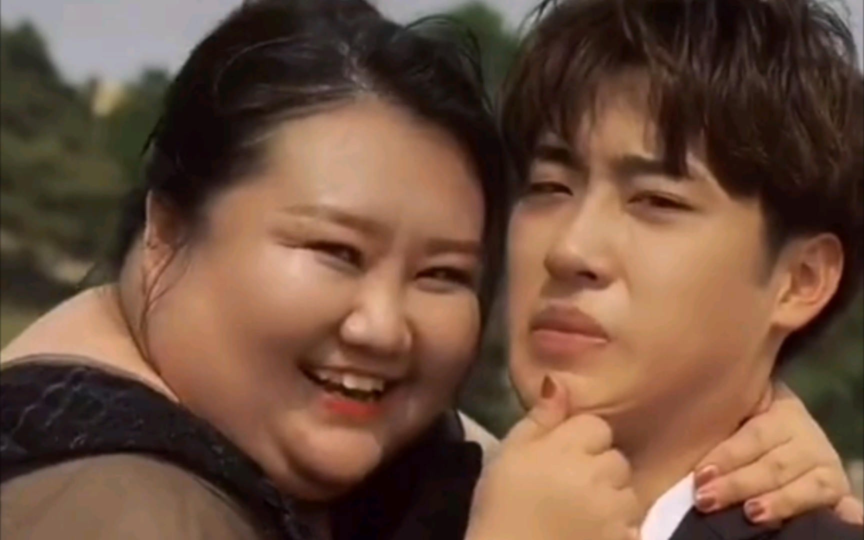 富婆强扭小鲜肉,解渴啊!_哔哩哔哩_bilibili