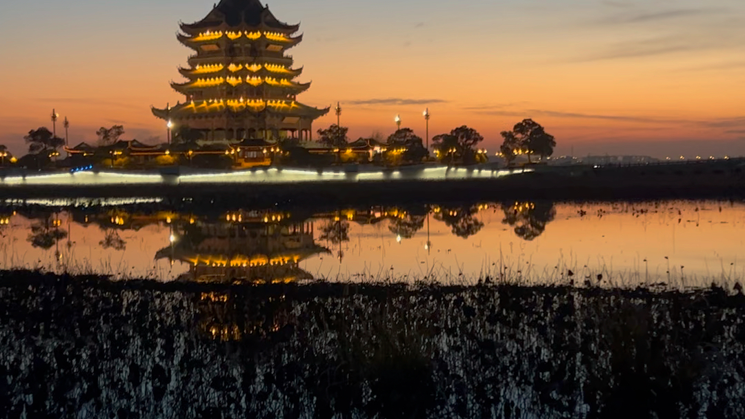 重元寺夜景图片