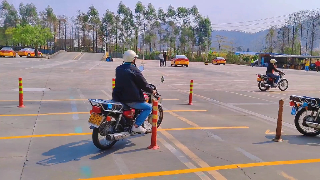 摩托车考驾照980元,一天考完,当天拿证.初学d,增驾d.价格亲民.