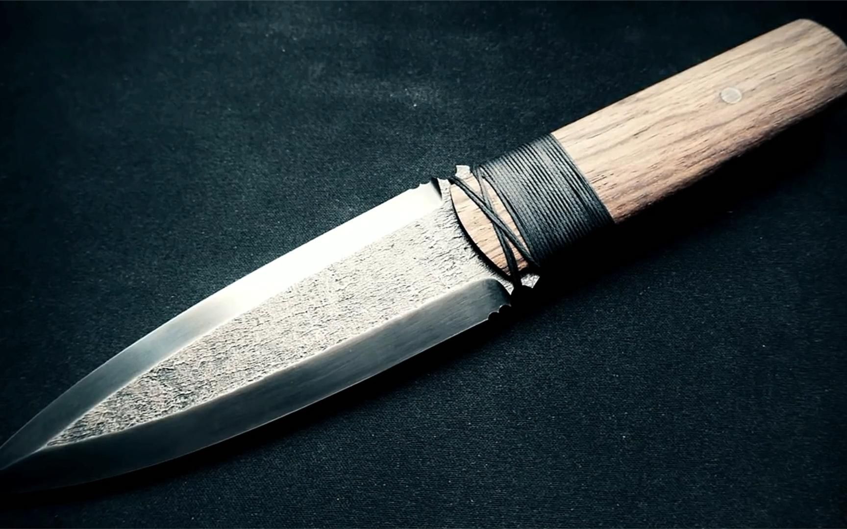 用尽毕生手艺锻打,铸造出一把"极品矛刀",不卖送于有缘人!