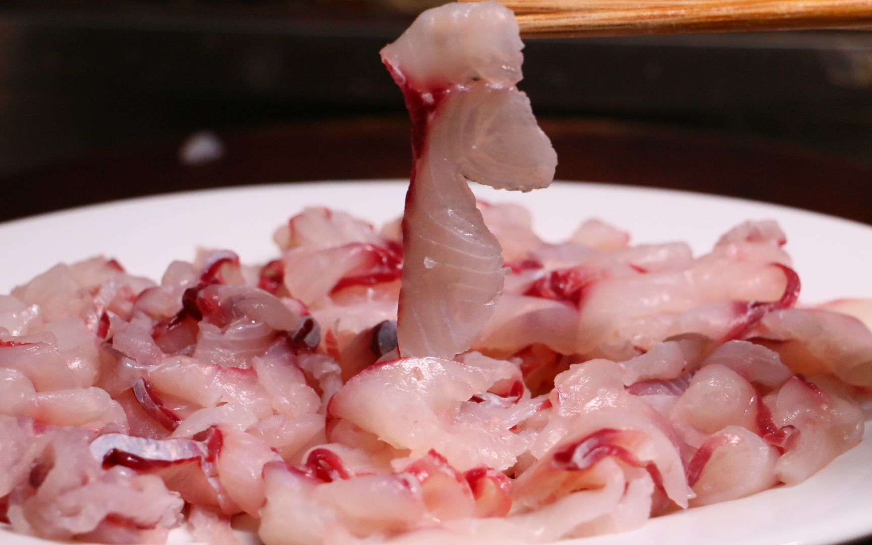 广西小伙用草鱼做生鱼片一份卖48元一天能卖上百份